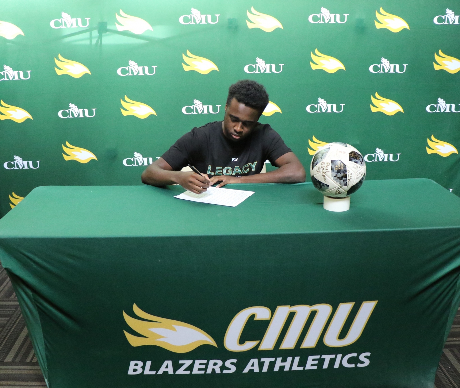 Shaftesbury Titan Obonde Steps Up to Sign with Blazers Soccer
