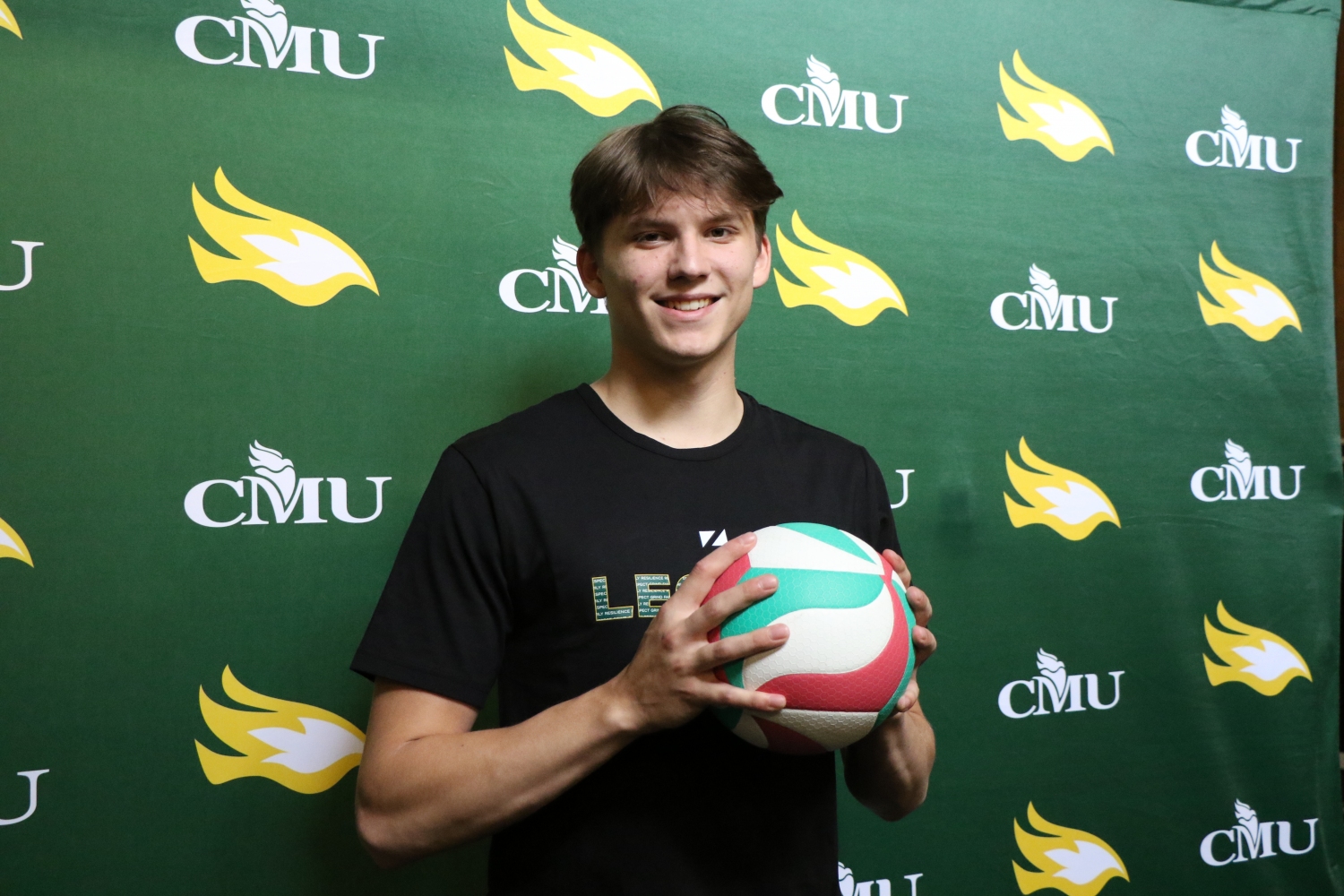Men's Volleyball Continue their Avalanche of Signings with Matthew Janzen