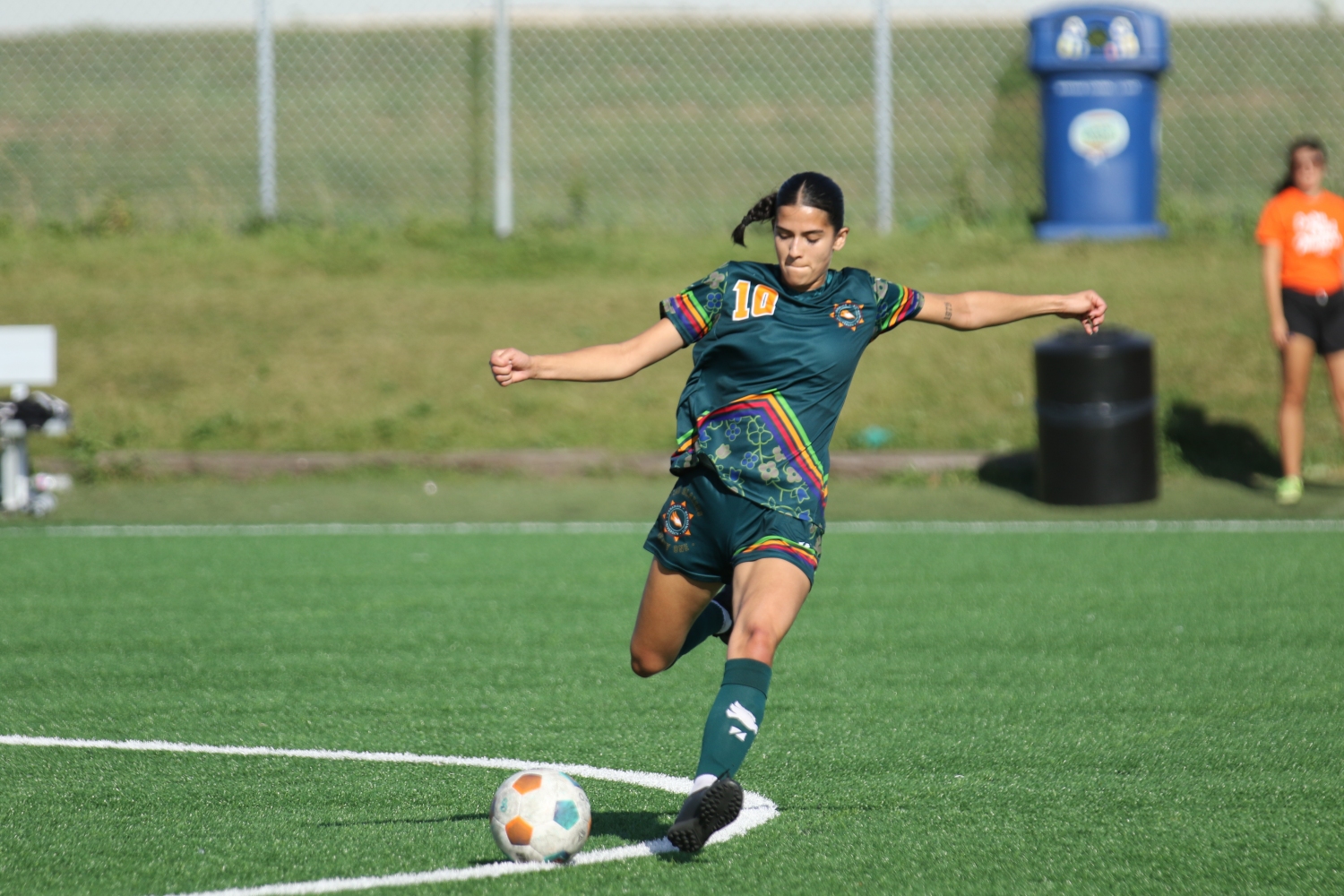Ibarra sends a teammate on the attack Ibarra sends a teammate on the attack