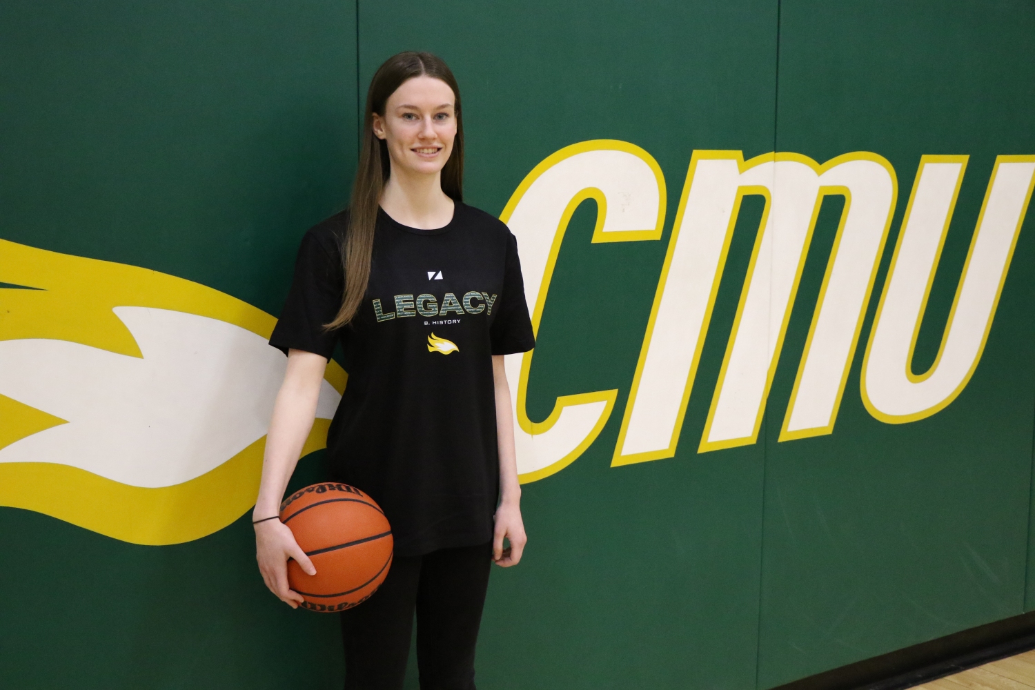 Women's Basketball Bring in Proven Winner Palmer  Women's Basketball Bring in Proven Winner Palmer