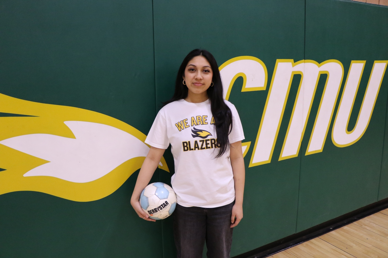 Women's Soccer Land Versatile Talent Varias Women's Soccer Land Versatile Talent Varias