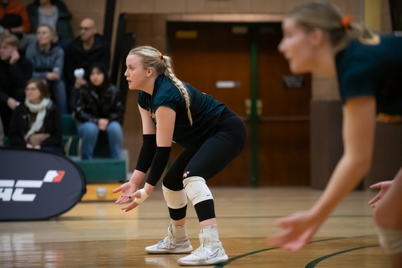 Julia Sawatzky: November's Zueike Female Athlete of the Month