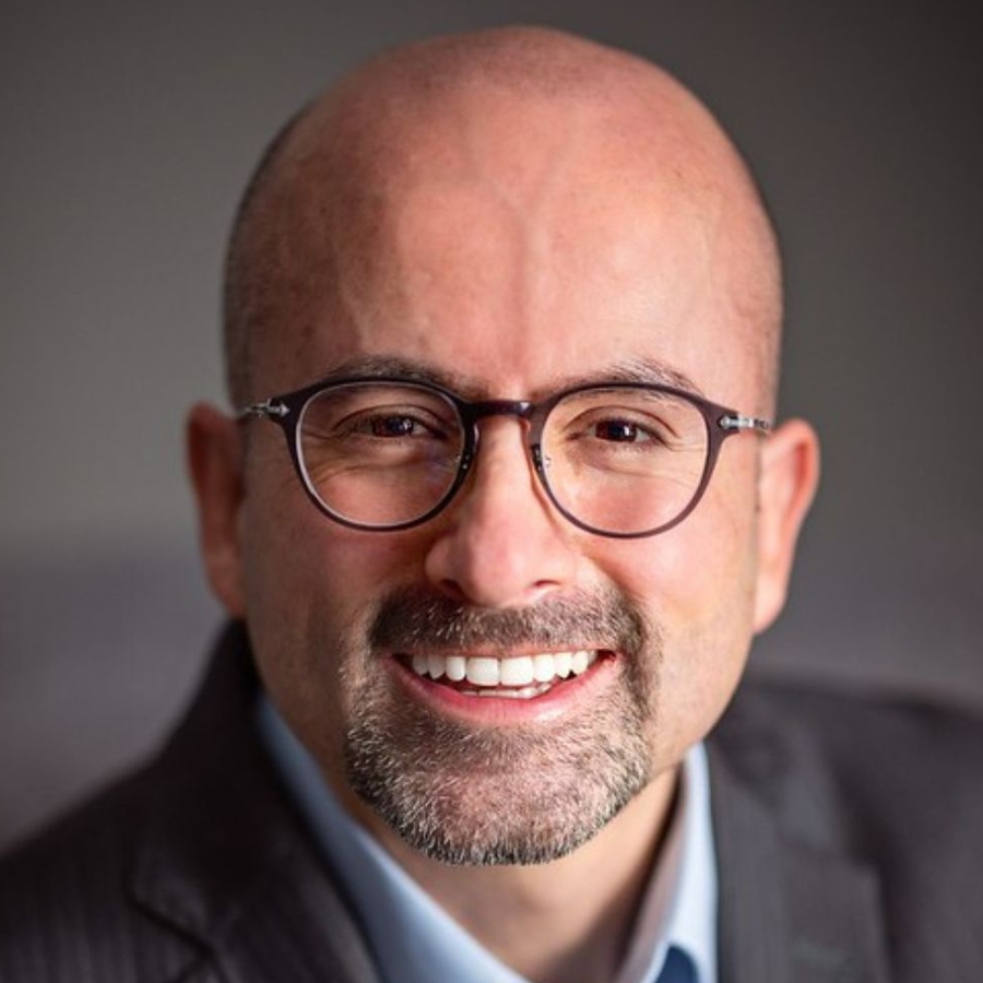 César García, the General Secretary for Mennonite World Conference (MWC), will be recognized with the 2023 CMU PAX Award.