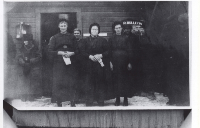 Three women at Altona train station saying goodbye to friends ca 1926 - CA MHC 639-20.0