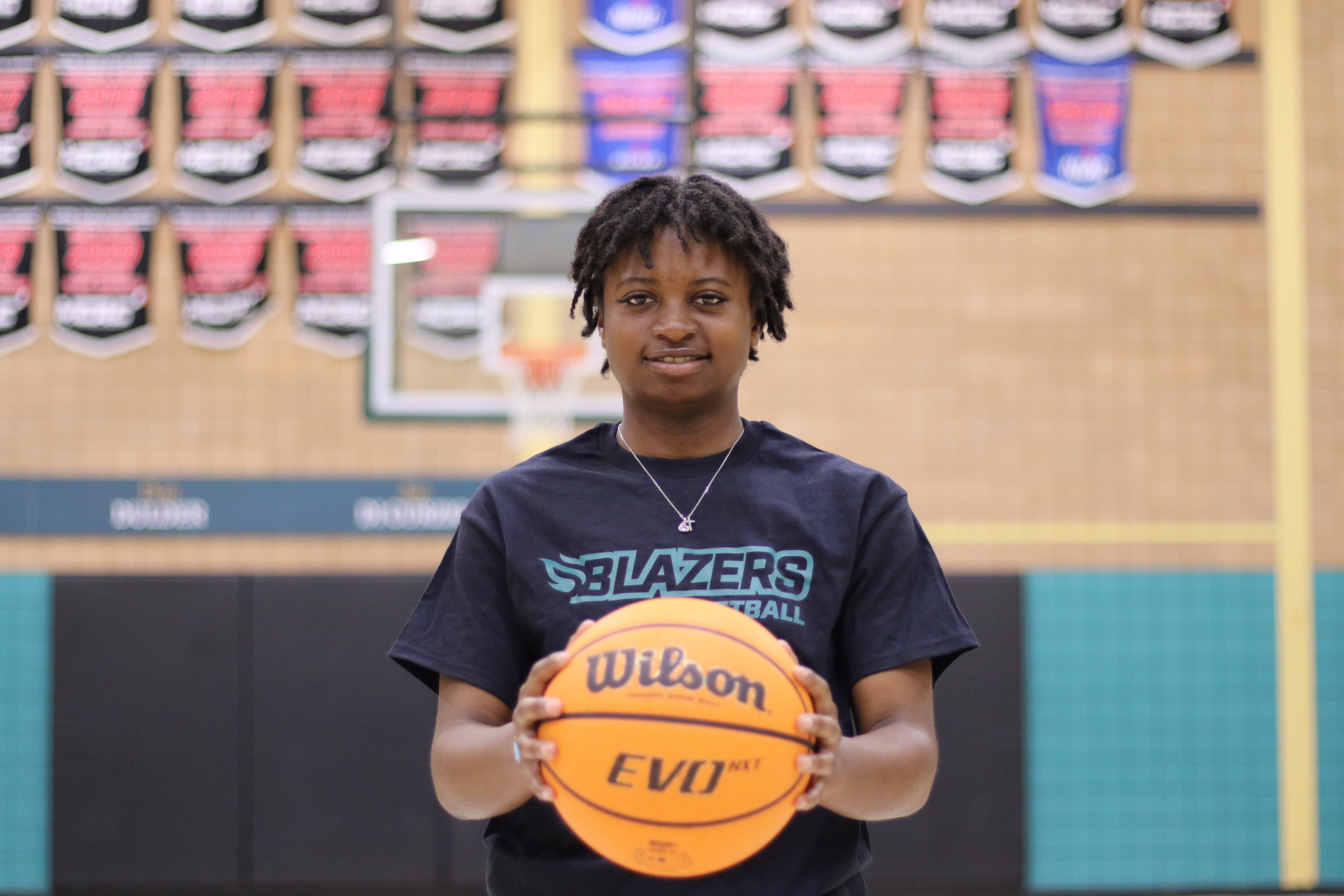 Women's Basketball Recruit | Mami Kabonesa