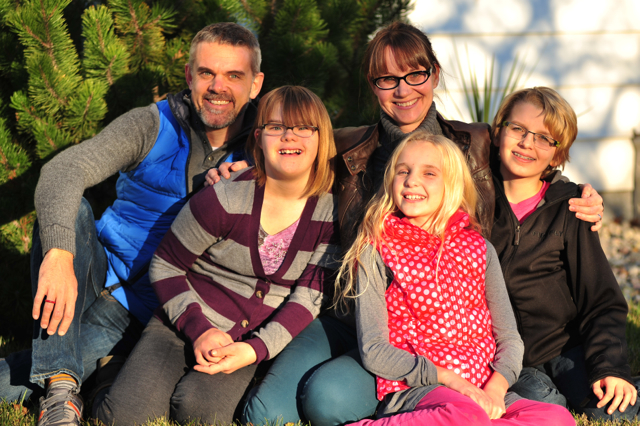 Julian and Lynnette Regehr with their children (from left) Kaelyn, Erin, and Luke.